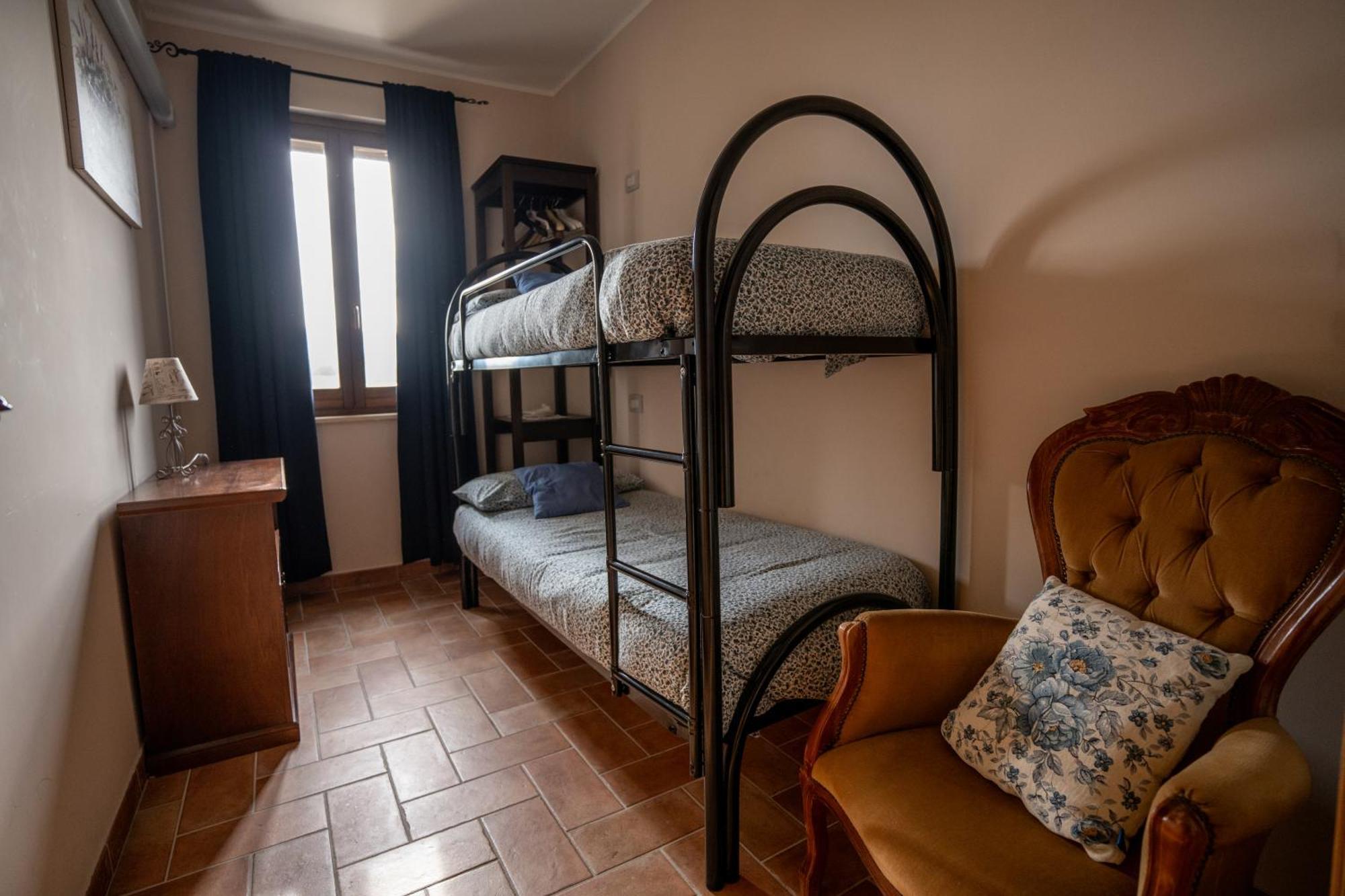 Maison d'hôtes Casa Cardarella à Beroide Extérieur photo